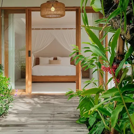 Villa Bali Manis - Modern Luxury 4Br Villa Walk To Seminyak Street With Private Pool