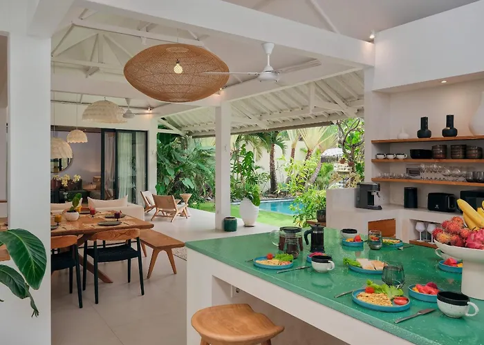 Bali Manis By The Bali Agent - 4br With Private Pool, Perfect For Families & Groups Семиньяк